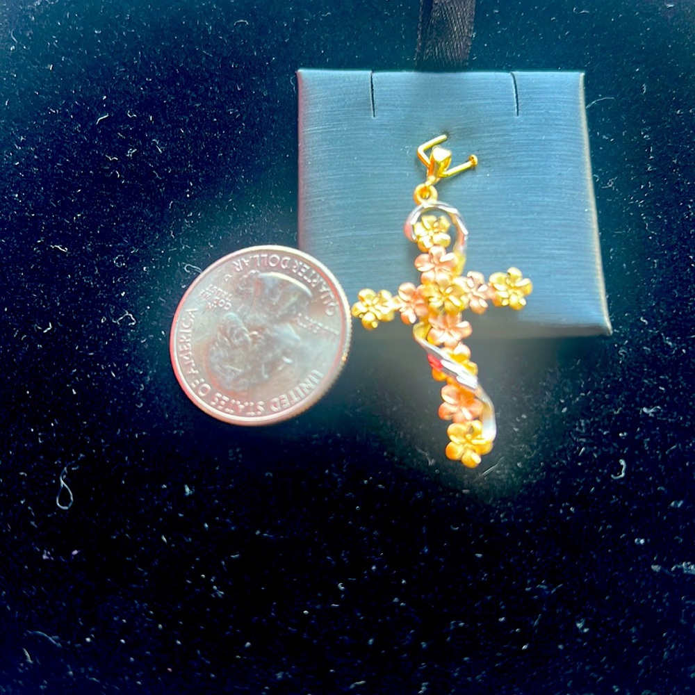 14kt gold flower cross